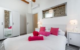 Luxury Rose Apartment